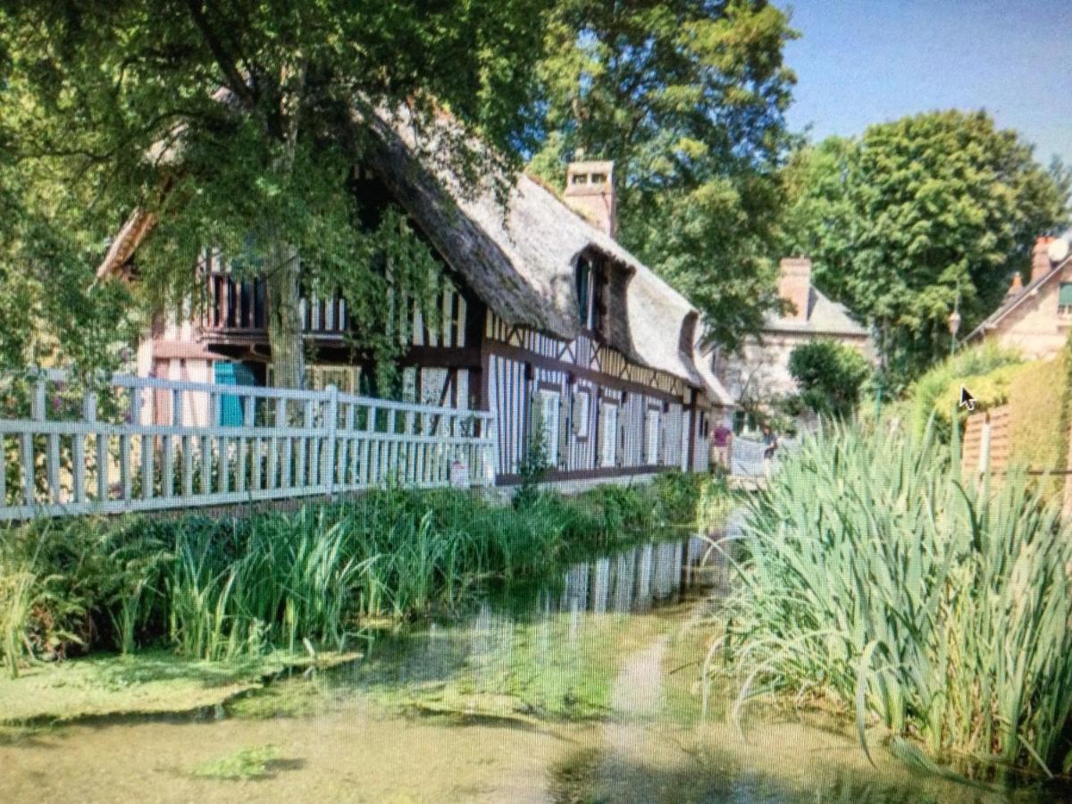 Le Clos-Masure De Beatrice Montreuil-en-Caux Exteriér fotografie
